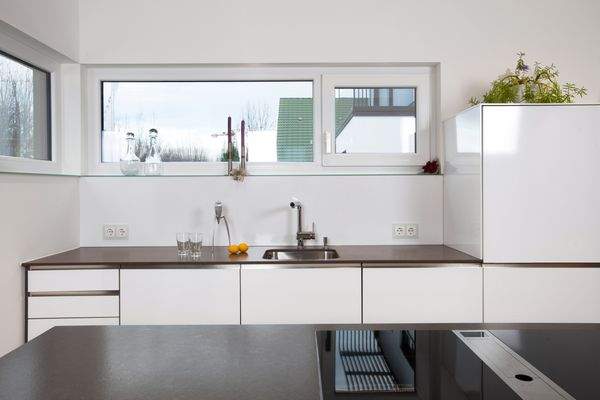 Küche mit Fensterband EG