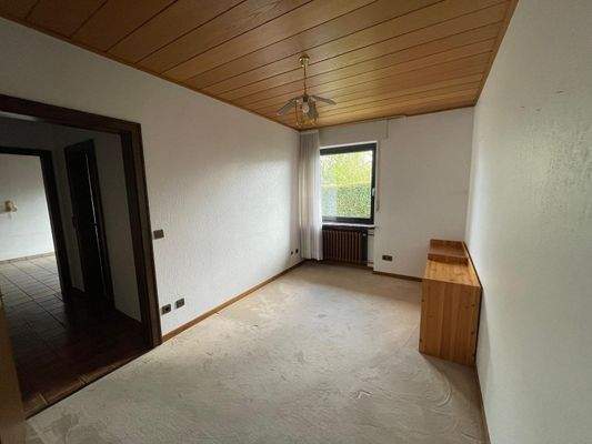 Büro oder Ankleide im EG