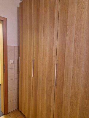 Schrank für drei Wohnungen
