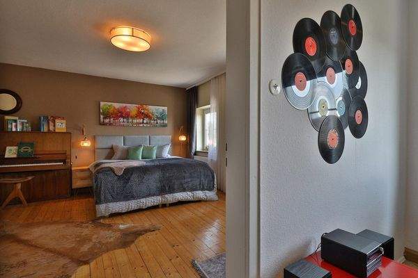 Schlafzimmer mit Dielenboden