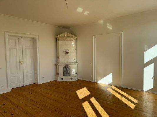 WZ mit Flügeltür zur Küche