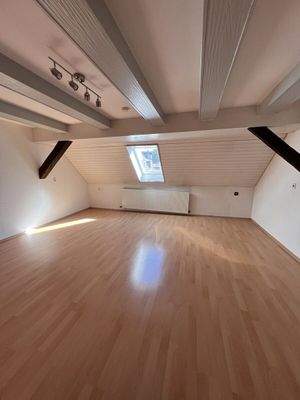 Schlafzimmer DG links