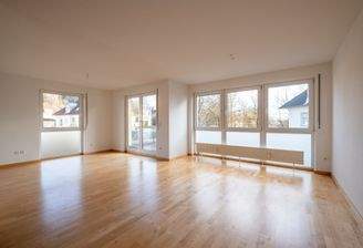 lichtdurchflutet: Wohn/Essbereich