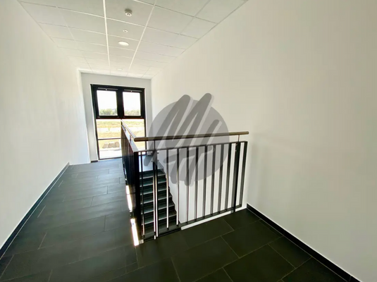 INFOS UNTER: 06171-586000