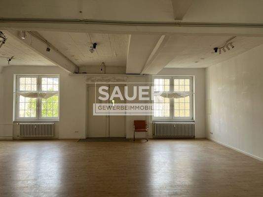 Lastenaufzug (Zugang vom 4. OG) 