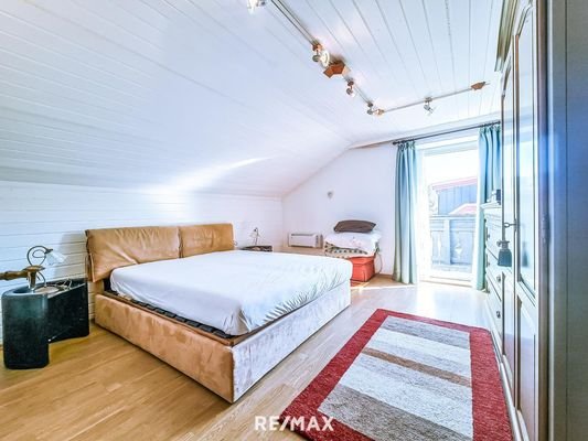 Schlafzimmer 5