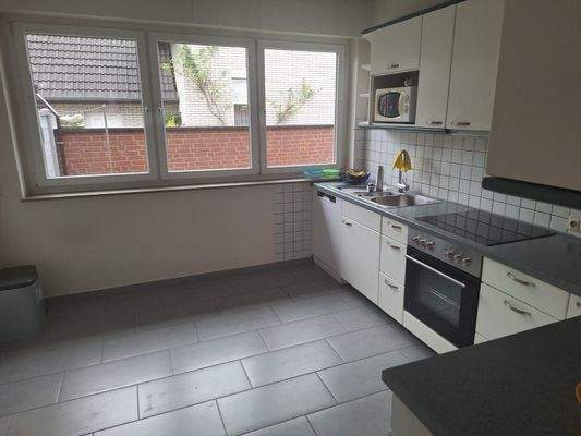 helle moderne Küche