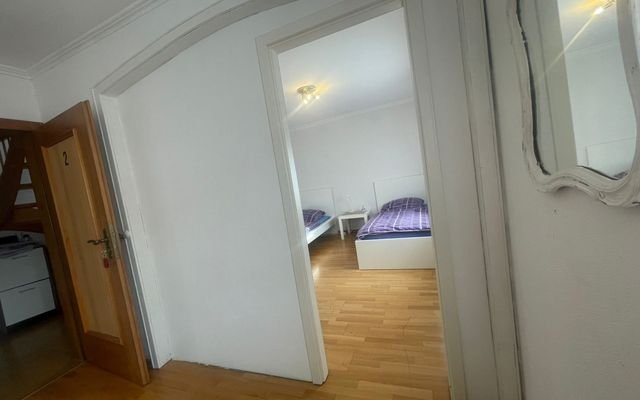 Zimmer 2  Zimmer in Esslingen zu vermieten möbliert Wohnen auf Zeit urbanbnb 2.jpeg