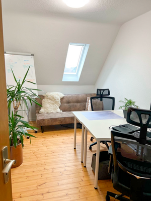 Büro im Dachgeschoss (Vorderhaus)