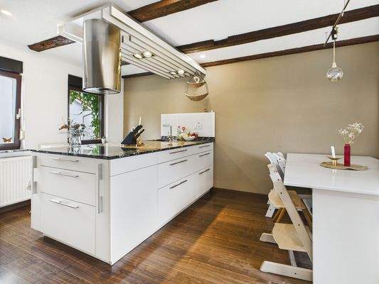 Küche und Essbereich