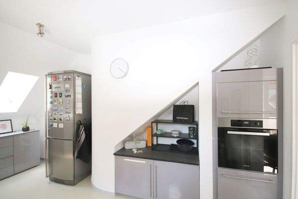 ...und viel Platz für alle Küchenmöbel und Geräte