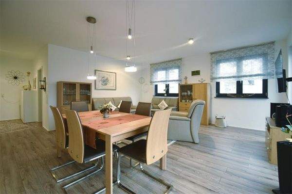 Wohn- und Essbereich