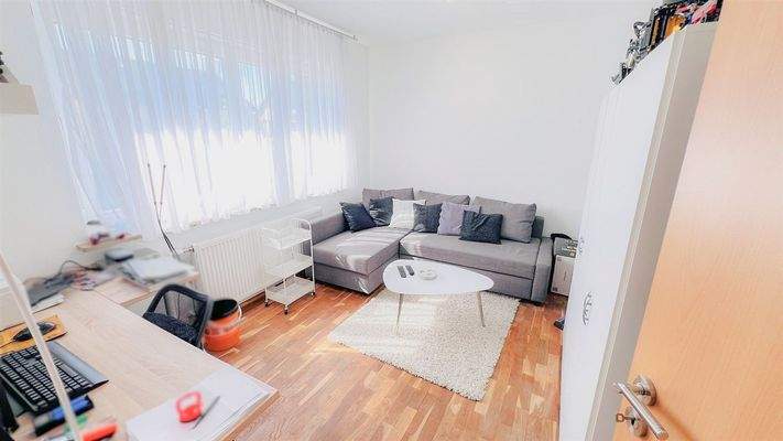 Büro bzw Kinderzimmer