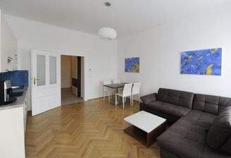 Wohnzimmer / living room