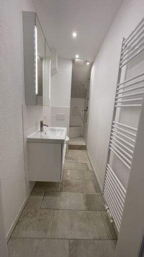 Aufwendig sanierte 2,5-Zimmerwohnung mit EBK zu vermieten! - Foto 5