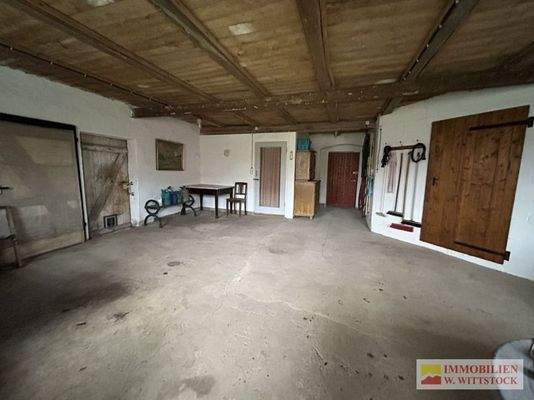 Scheune innen Bild 2