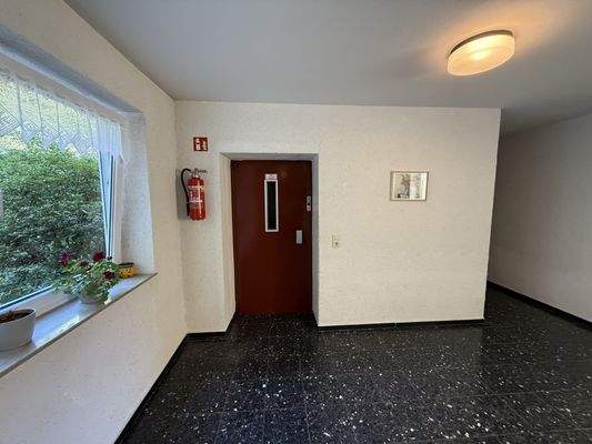 Personenaufzug & Hausmeister