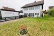 Nordansicht mit Vorgarten