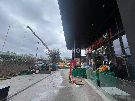 Investment Commercial Property in Luxe Complex in Istanbul, Bagcilar