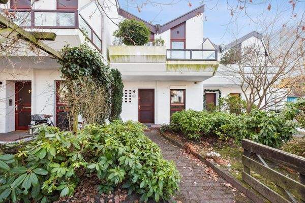 Fassadenansicht von der Straße