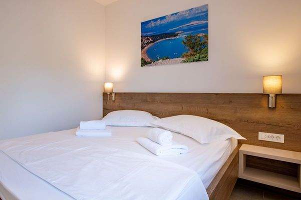 Gemütliches Schlafzimmer mit modernem Touch 