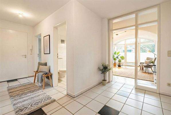 KI generiert - Eingangsbereich