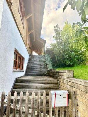 Haus Haupteingang rechts 