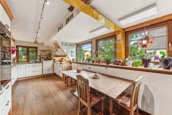 Große, helle Wohnküche (Obergeschoss).jpg