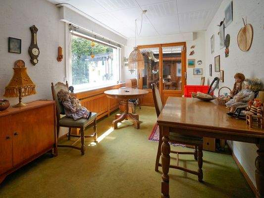 Hobbyraum mit Zugang zum Wintergarten