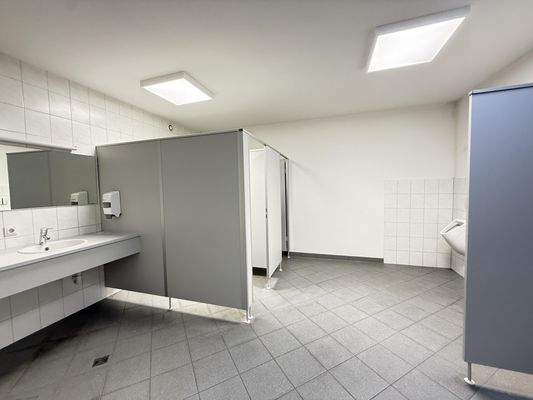 Herren WC im Zwischenbau