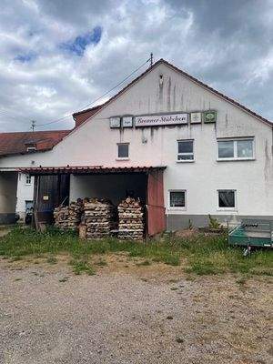 Hof hinter dem Haus.jpg