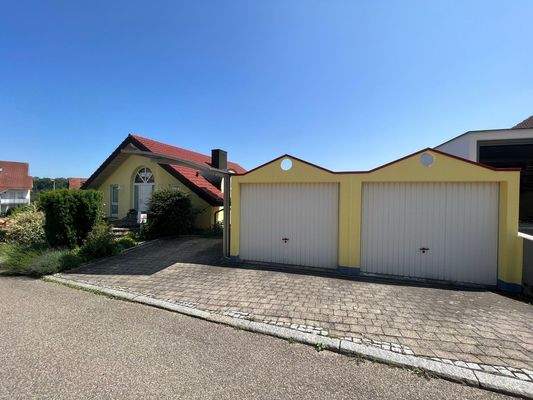 Doppelgarage + Carport