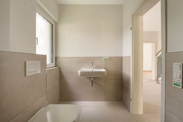 Badezimmer EG