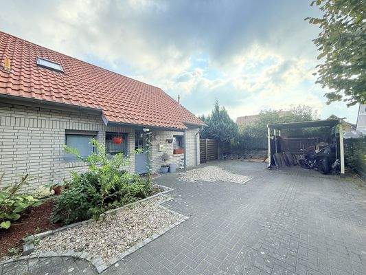 Vorderansicht (hintere Doppelhaushälfte)