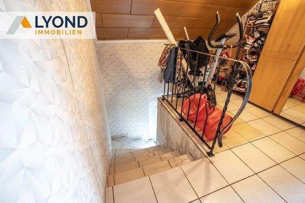 LYD 3641 - 17 Treppe