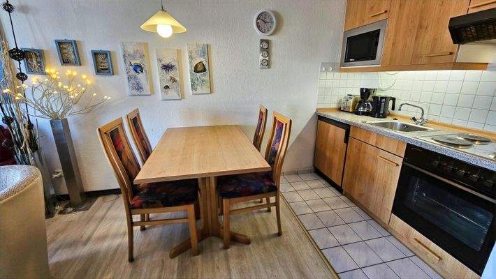 kochen und essen im Wohnzimmer