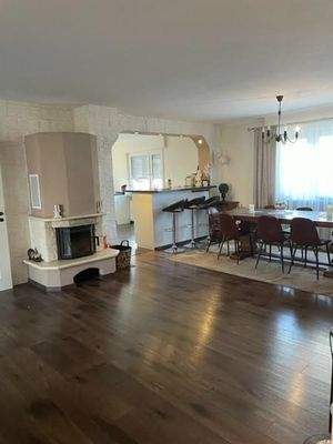 30 WE1 Kachelofen mit Wohnbereich Eßbereich Kü mit Eßtheke