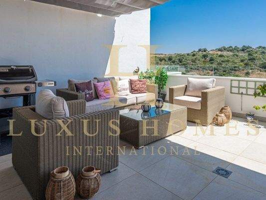 49d621c1-1fab-46a5-a987-11e89d7707cd