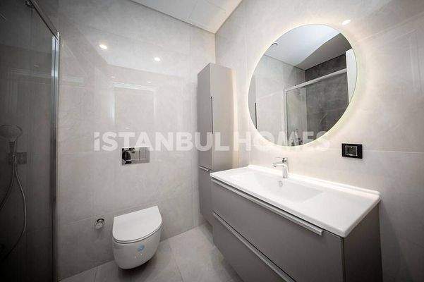 Luxe Properties near Vadi Istanbul in Complex in Sariyer