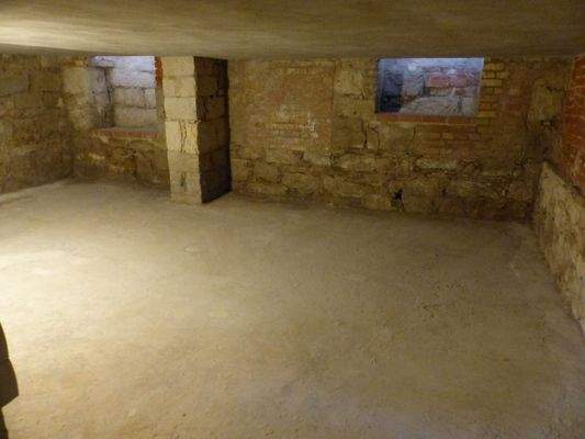 Der große Gewerbekeller