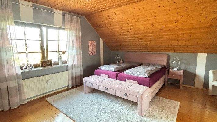 Ein Schlafzimmer im DG