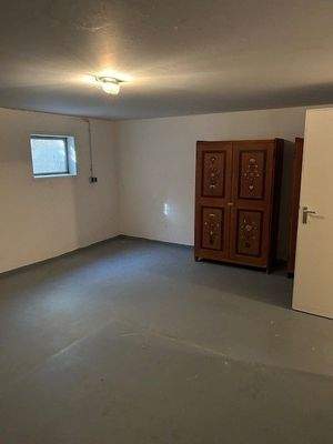 Großer Kelleraum.jpg