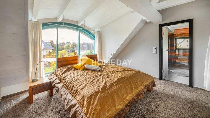 1. OG Schlafzimmer 1