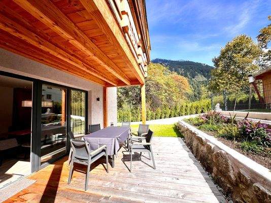 Großzügige Terrasse...