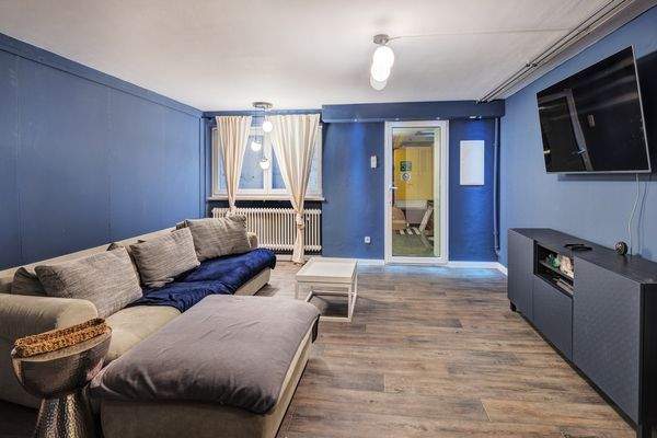 Fernsehzimmer Untergeschoss.jpg