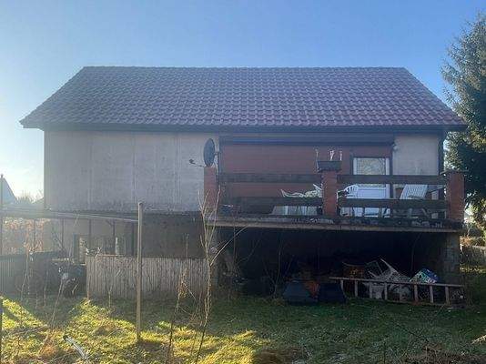 Rückseitenansicht mit Blick zur Terrasse