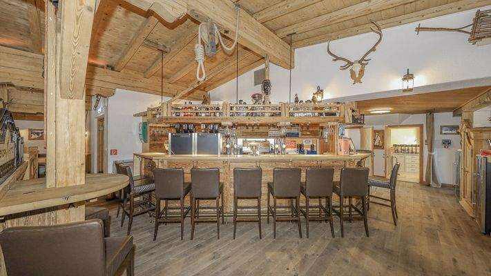 KITZIMMO-Après-Ski & Gastgewerbebetrieb in Toplage an der Skipiste Fieberbrunn kaufen.