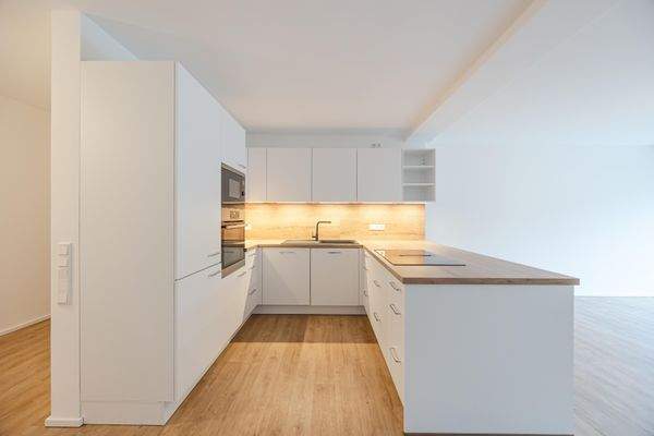 Einbauküche (monatlich 150 €)