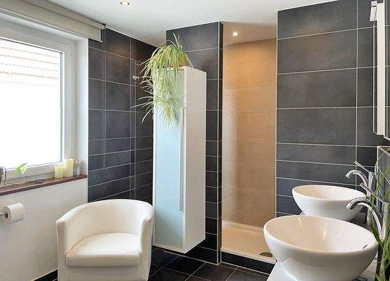 Tageslichtbad mit Dusche