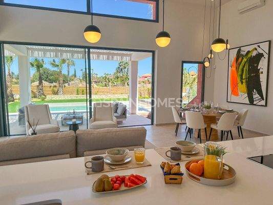 Stylish Mediterranean Style Detached Houses in Almeria